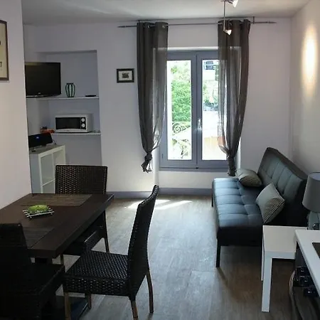 Les Meublés De La Mère Michaud Appart hôtel 2*